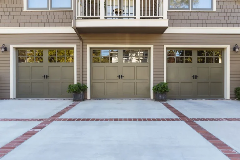 3 Reasons You Need a New Garage Door